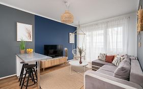 A.S. Home Teczowa Street 3 Rooms Apartment
